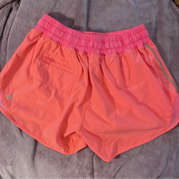 LuluLemon size 6 shorts - Picture 2 of 2